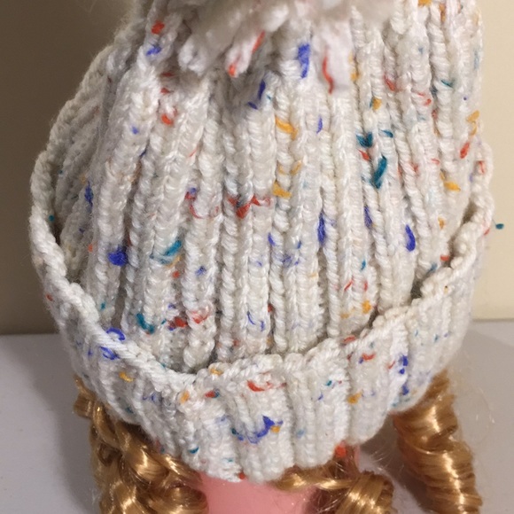 Hand Knit Child’s Winter Hat & Mittens Unisex Hand Crafted - Picture 6 of 13